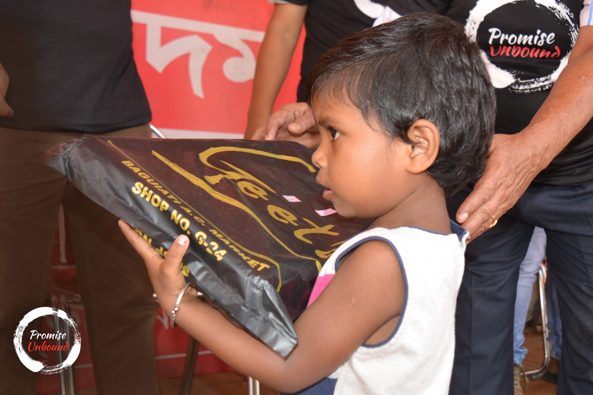 Kid holding gift